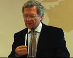Fernando Nobre,  médico e mandatário da candidatura do Bloco, participou na sessão sobre a gripe A e o combate europeu às pandemias