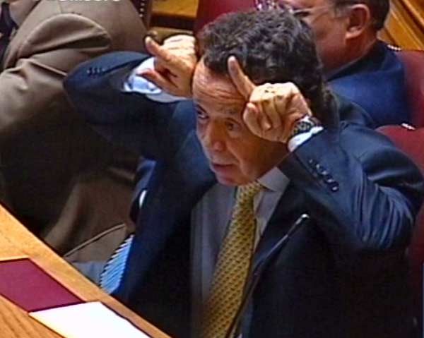 Manuel Pinho foi demitido por causa deste gesto