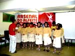 O Grupo de Cantadeiras Alma Alentejana abriu a sessão com as cantigas de protesto do Alfeite O Grupo de Cantadeiras Alma Alentejana abriu a sessão com as cantigas de protesto do Alfeite