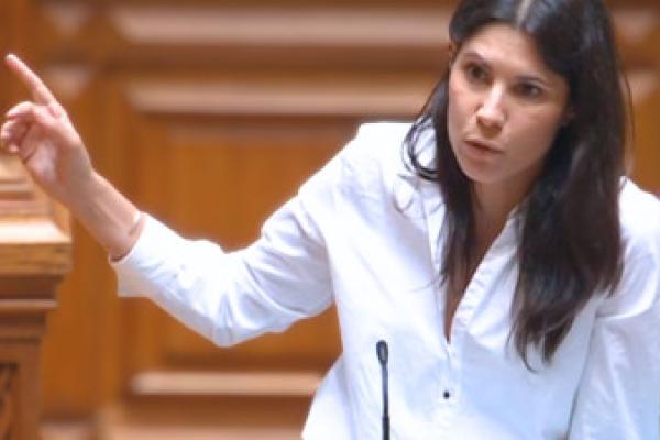 “Descaso e incompetência”: Bloco critica resposta negligente do Governo aos fogos
