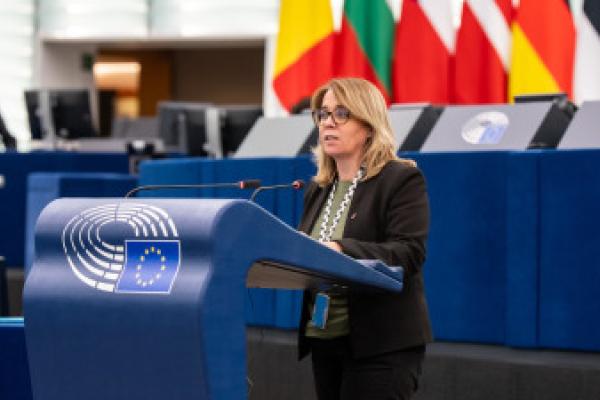 Catarina questiona Comissão Europeia sobre medidas de contenção dos preços
